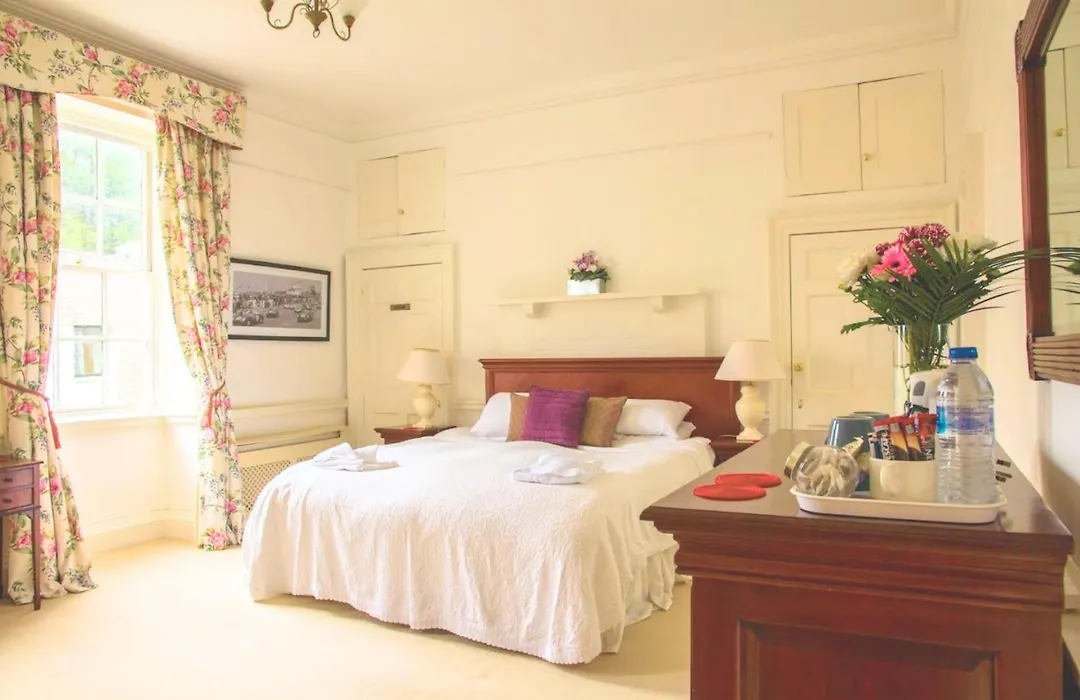 East Pallant Bed And Breakfast, Located In Large Georgian Townhouse In Central Chichester-1